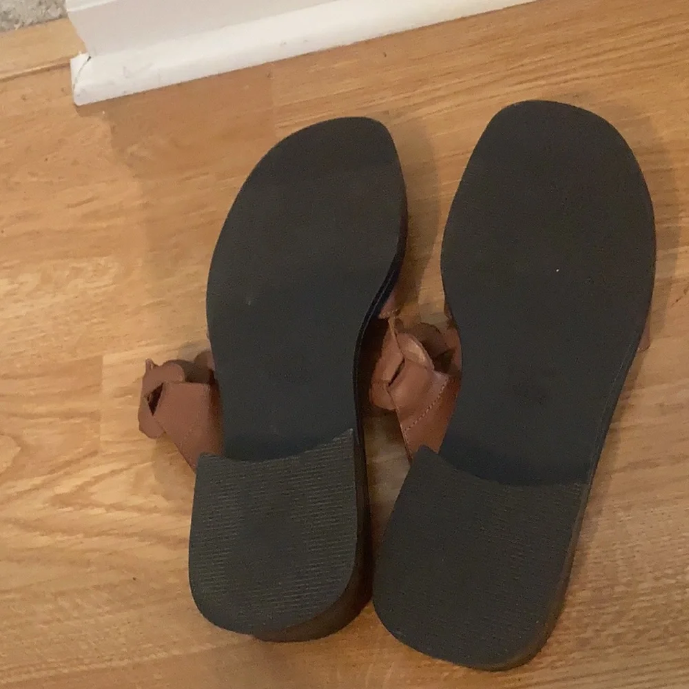 Leather Craft by Fashion Tradition Sz 10 sandals